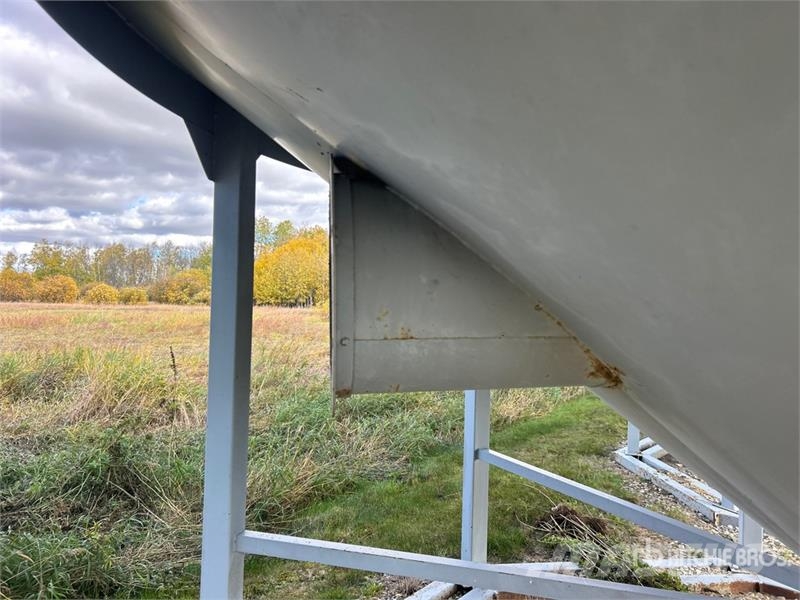 Butler +/- 2700 bu 5 Ring Hopper Grain Bin 农作物机械加工存储设备 - 其他