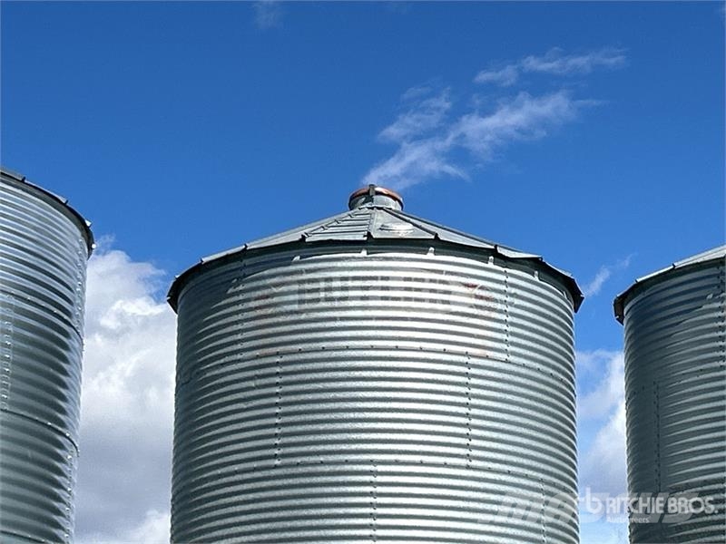 Butler +/- 2700 bu 5 Ring Hopper Grain Bin Procesadoras de cultivos y unidades de almacenamiento / máquinas - Otros