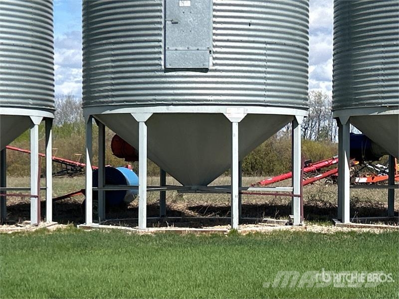 Butler +/- 2700 bu 5 Ring Hopper Grain Bin Procesadoras de cultivos y unidades de almacenamiento / máquinas - Otros
