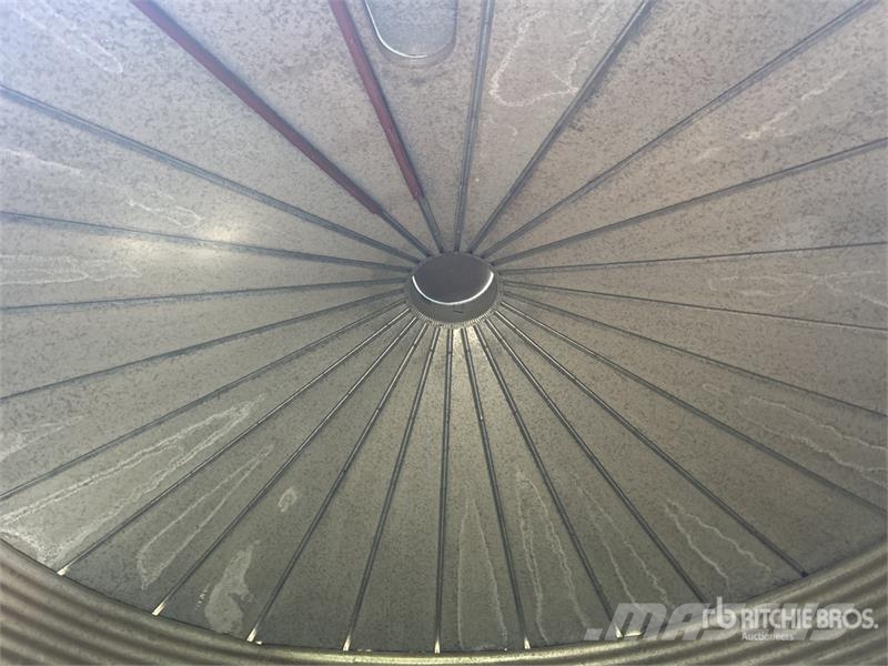 Butler +/- 3000 bu 3 Ring Grain Bin Procesadoras de cultivos y unidades de almacenamiento / máquinas - Otros
