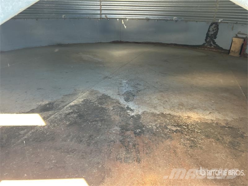 Butler +/- 3000 bu 3 Ring Grain Bin Procesadoras de cultivos y unidades de almacenamiento / máquinas - Otros