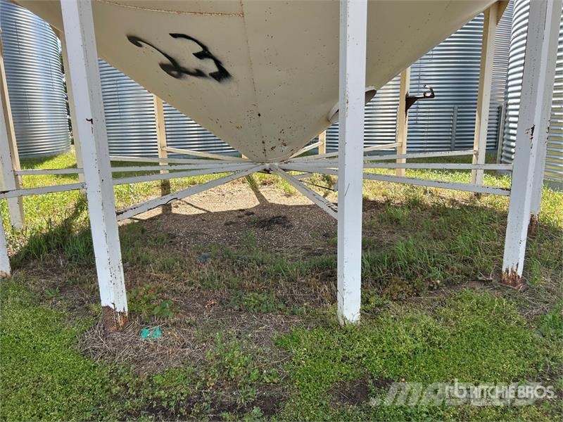 Butler +/- 3100 bu 4 Ring Hopper Grain Bin Foredlings- og lagerhåndteringsutstyr - Annet