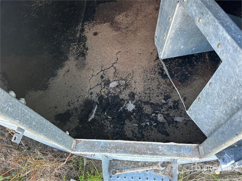 Butler +/- 3200 bu 4 Ring Grain Bin Strojevi za preradu i skadištenje žetva - Ostalo