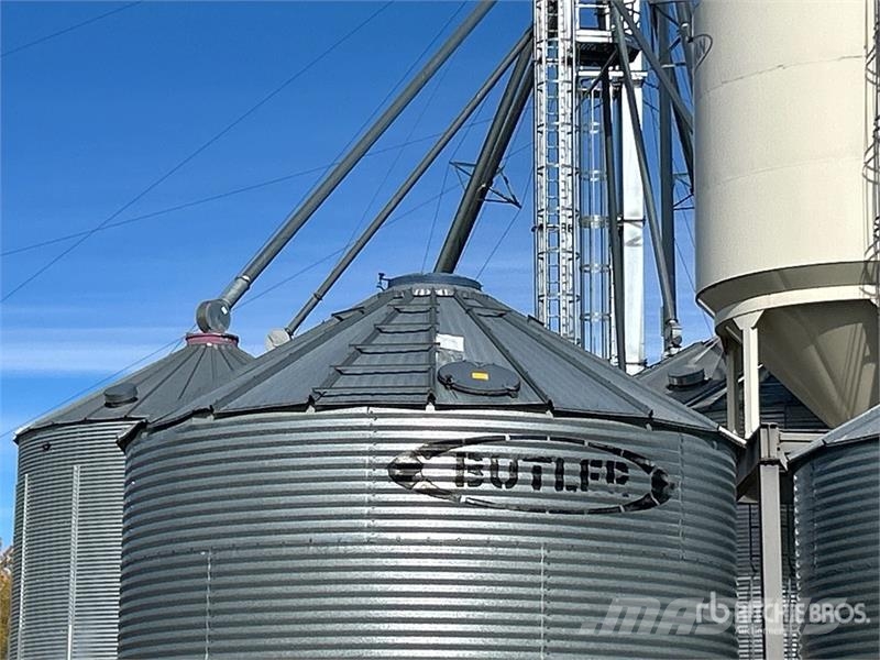 Butler +/- 3200 bu 4 Ring Grain Bin Stockage, conditionnement - Autres