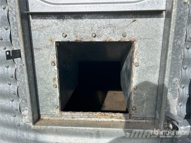 Butler +/- 3200 bu 4 Ring Grain Bin Stockage, conditionnement - Autres