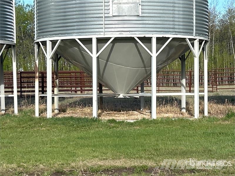Butler +/- 3600 bu 4 Ring Hopper Grain Bin Procesadoras de cultivos y unidades de almacenamiento / máquinas - Otros