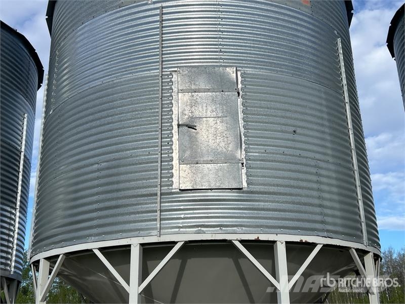 Butler +/- 3600 bu 4 Ring Hopper Grain Bin Procesadoras de cultivos y unidades de almacenamiento / máquinas - Otros