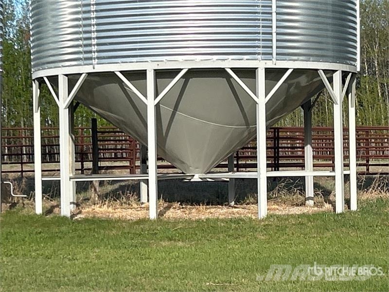Butler +/- 3600 bu 4 Ring Hopper Grain Bin Procesadoras de cultivos y unidades de almacenamiento / máquinas - Otros