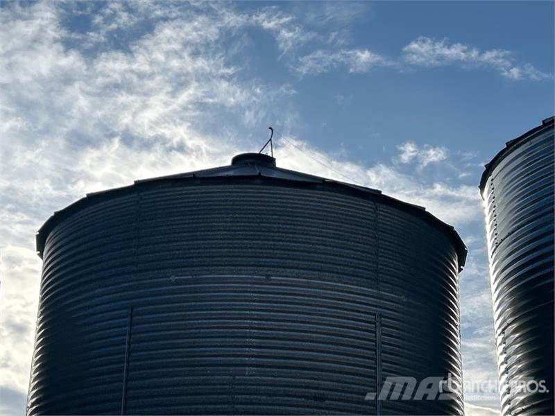 Butler +/- 3600 bu 4 Ring Hopper Grain Bin Procesadoras de cultivos y unidades de almacenamiento / máquinas - Otros