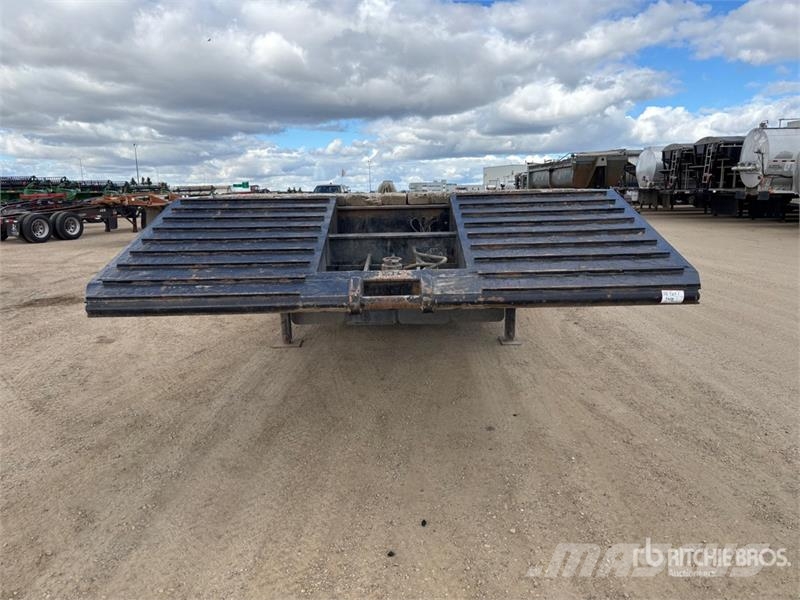 BWS 40SN3X120 55 ft Tri/A Folding Neck Trailer 로우 로더