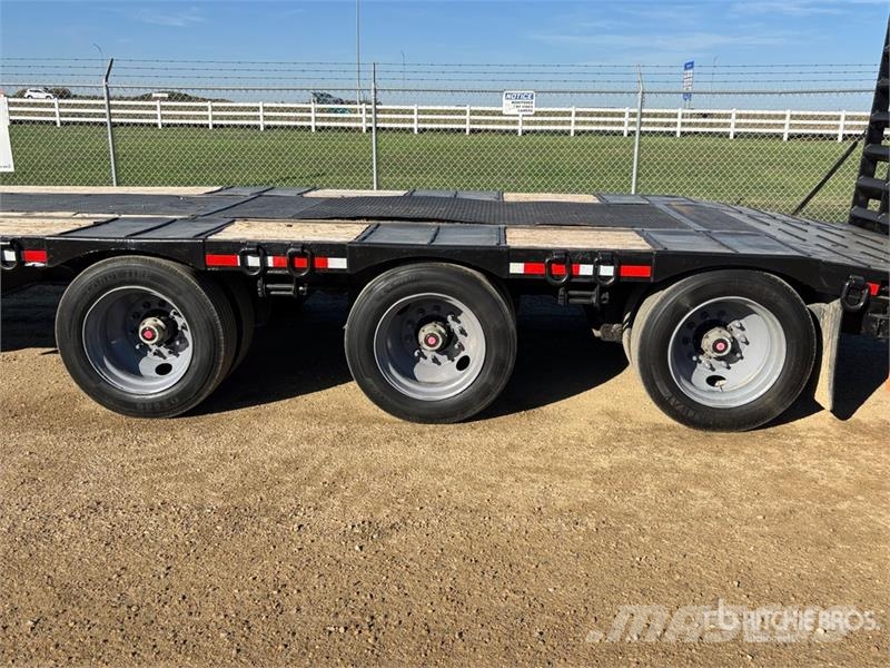 BWS 48 ft Tri/A Step Deck Trailer Maskinhenger