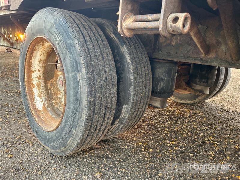 BWS 53HF3X 53 ft Tri/A Step Deck Trailer Нискотоварачи