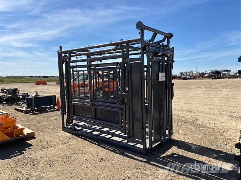  BYT CC001 10 ft Squeeze Chute (Unused) Lauksaimniecība- Citi