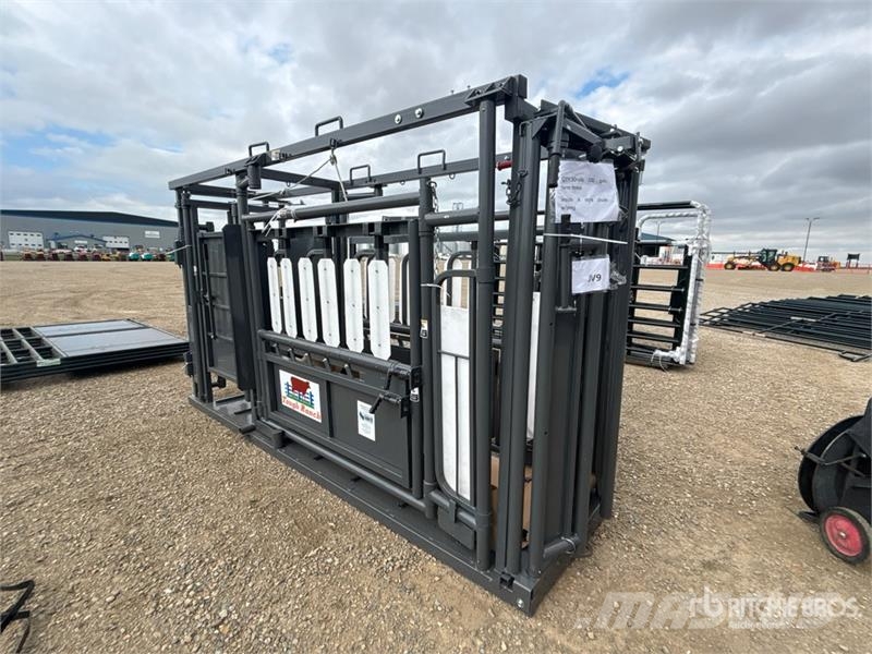BYT CC002 12 ft Upgraded Stockman Squeeze Chute (U Kmetijstvo - drugo