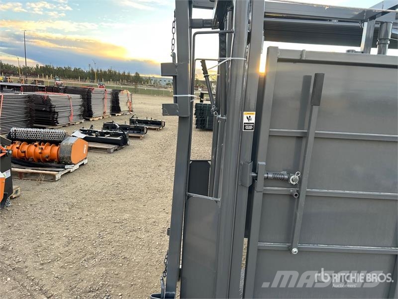 BYT CC003 12 ft 6 in Upgraded Stockman Squeeze Chu Muud põllumajandusmasinad