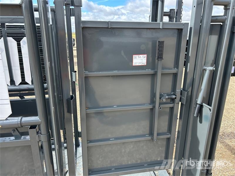  BYT CC003 Squeeze Chute (Unused) Lauksaimniecība- Citi