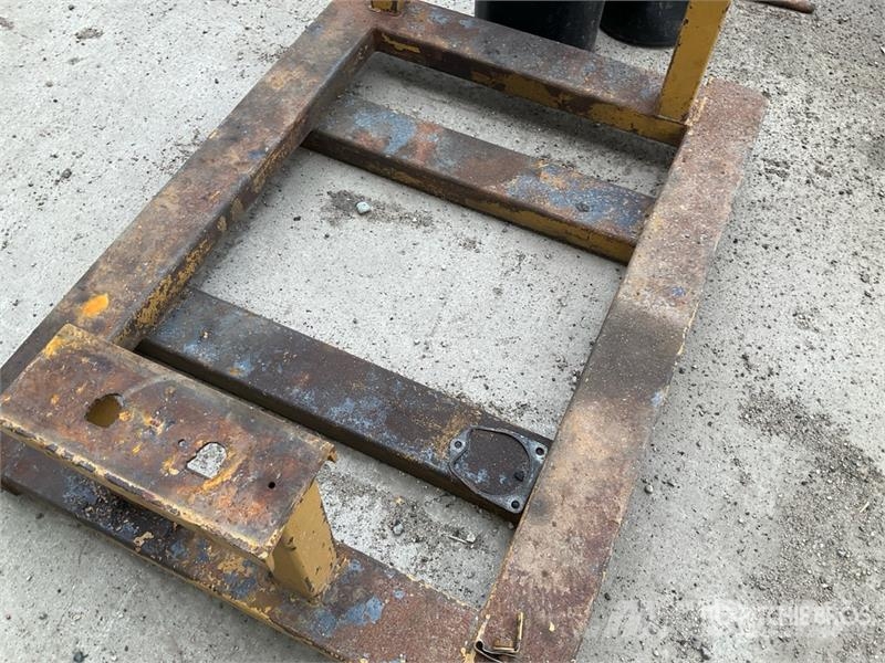 C 15 Engine Stand Drugi deli