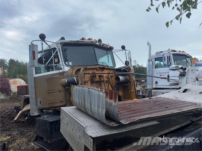  Cab and Chassis Vezetőfülke és belső tartozékok