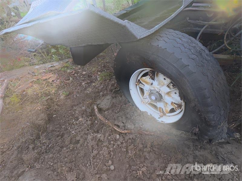  Cab and Chassis Vezetőfülke és belső tartozékok