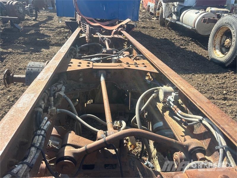  Cab and Chassis (Inoperable) Vezetőfülke és belső tartozékok