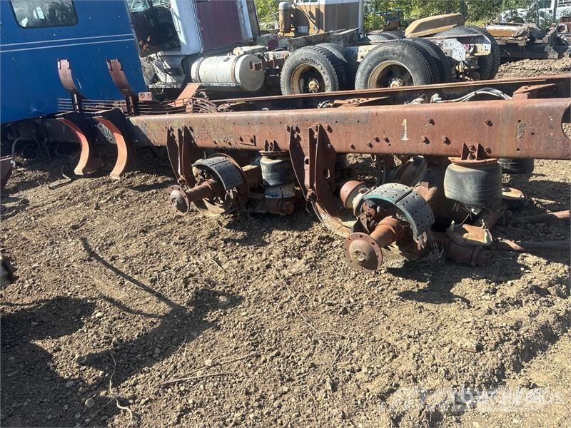  Cab and Chassis (Inoperable) Vezetőfülke és belső tartozékok