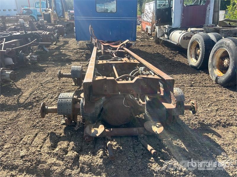  Cab and Chassis (Inoperable) Vezetőfülke és belső tartozékok