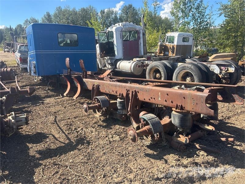  Cab and Chassis (Inoperable) Vezetőfülke és belső tartozékok