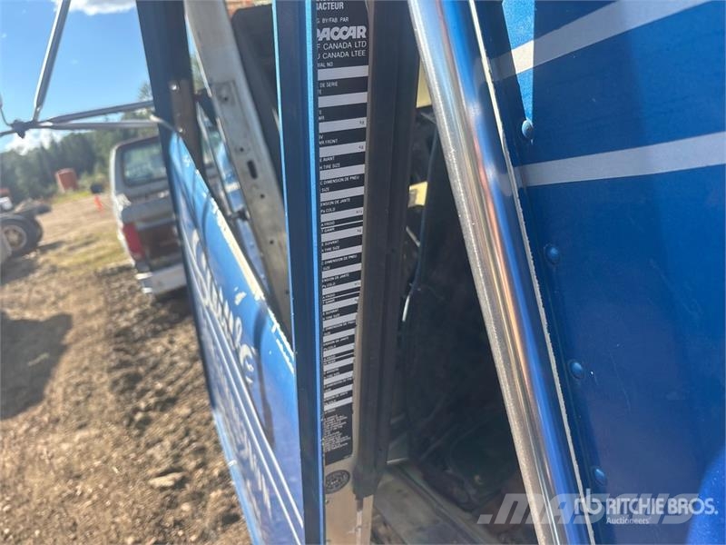  Cab and Chassis (Inoperable) Vezetőfülke és belső tartozékok
