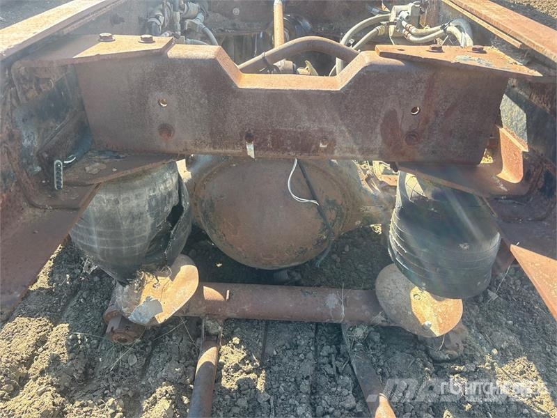  Cab and Chassis (Inoperable) Vezetőfülke és belső tartozékok