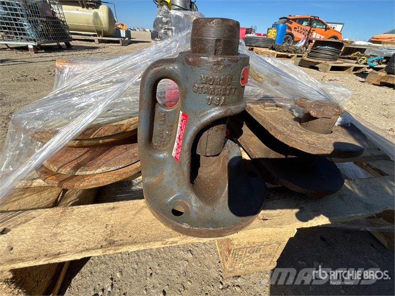 Cable Cutters, Snatch Block and Sledgehammer Kiti naudoti statybos komponentai