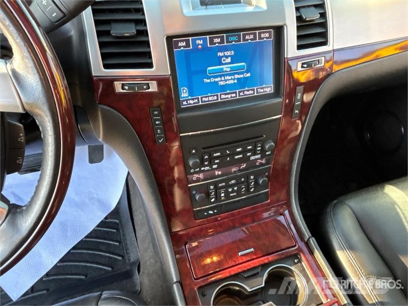 Cadillac Escalade 4WD SUV Sõiduautod