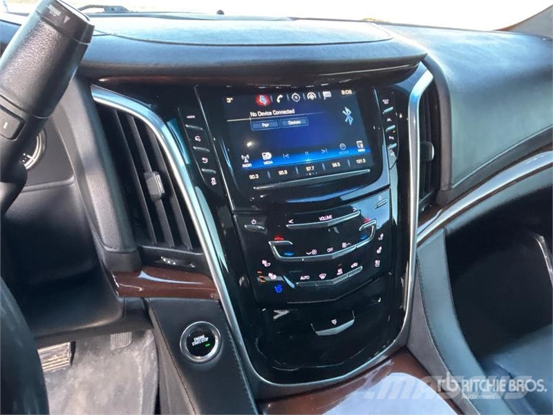 Cadillac Escalade 4WD SUV Voiture