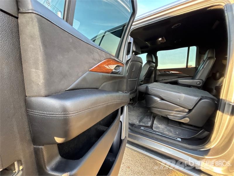Cadillac Escalade 4WD SUV Voiture
