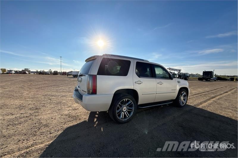 Cadillac Escalade 4WD SUV Sõiduautod