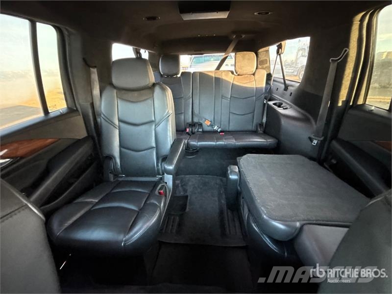 Cadillac Escalade 4WD SUV Voiture