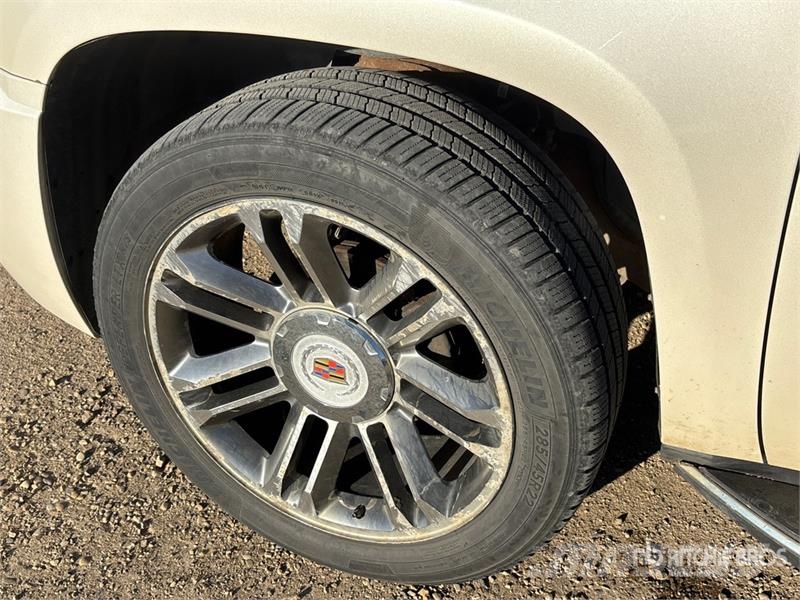 Cadillac Escalade 4WD SUV Sõiduautod
