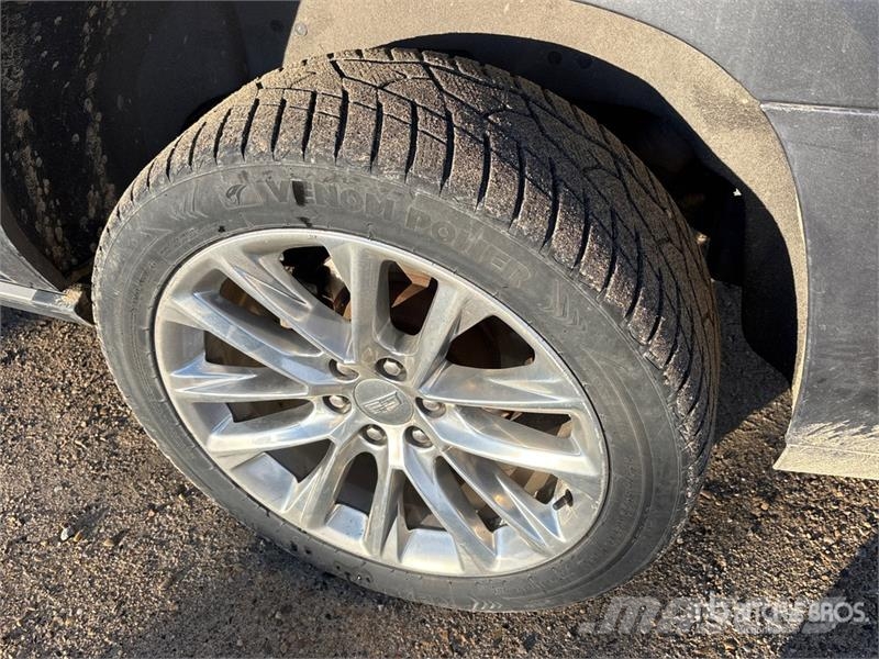 Cadillac Escalade 4WD SUV Voiture