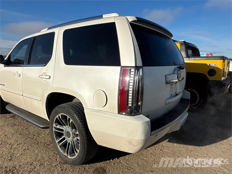 Cadillac Escalade 4WD SUV Sõiduautod