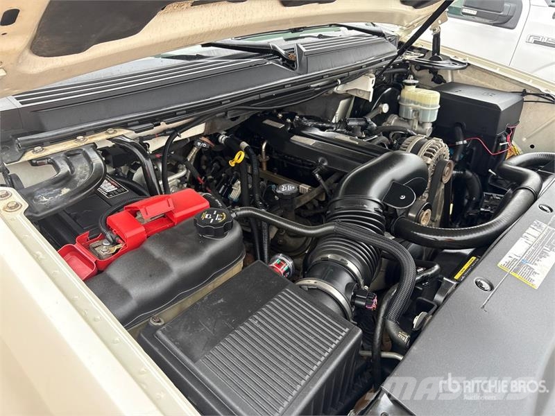 Cadillac Escalade AWD SUV سيارات