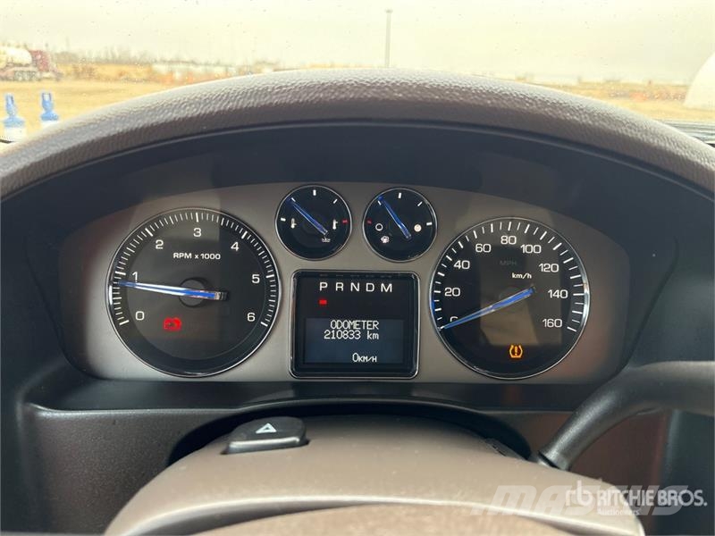 Cadillac Escalade AWD SUV سيارات