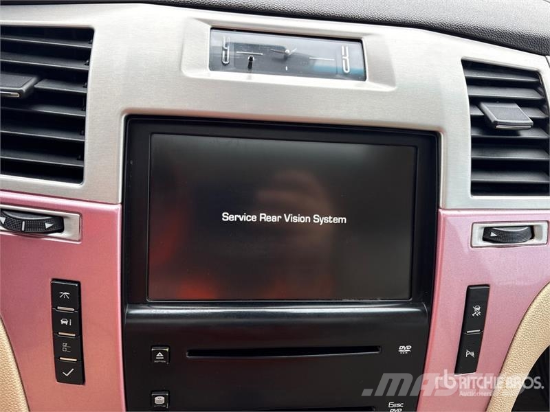 Cadillac Escalade AWD SUV سيارات