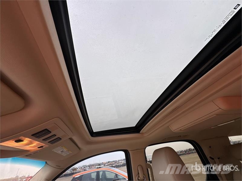 Cadillac Escalade AWD SUV سيارات