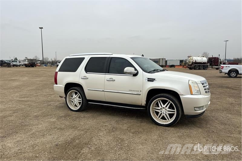 Cadillac Escalade AWD SUV سيارات