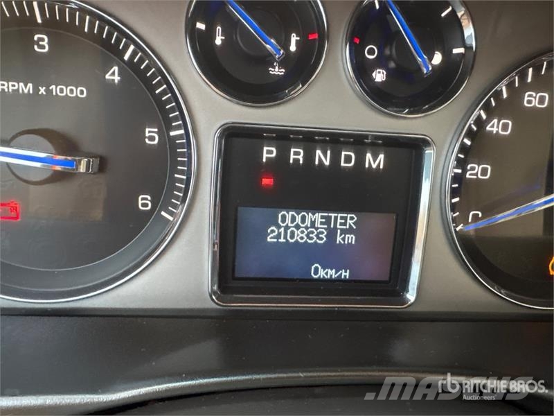 Cadillac Escalade AWD SUV سيارات