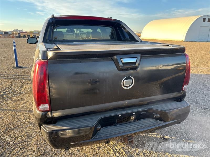 Cadillac Escalade EXT 4x4 Crew Cab Pickup Ostalo