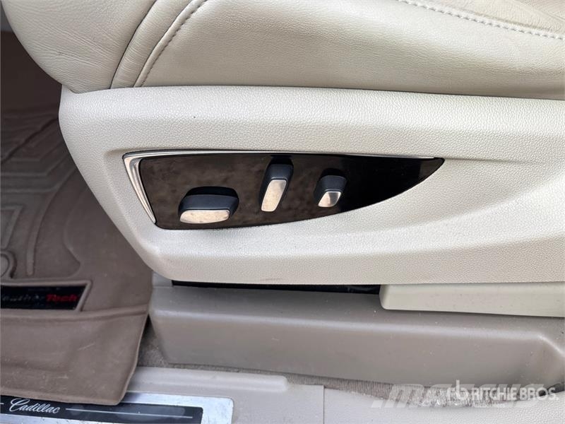 Cadillac Escalade Luxury 4WD SUV Voiture