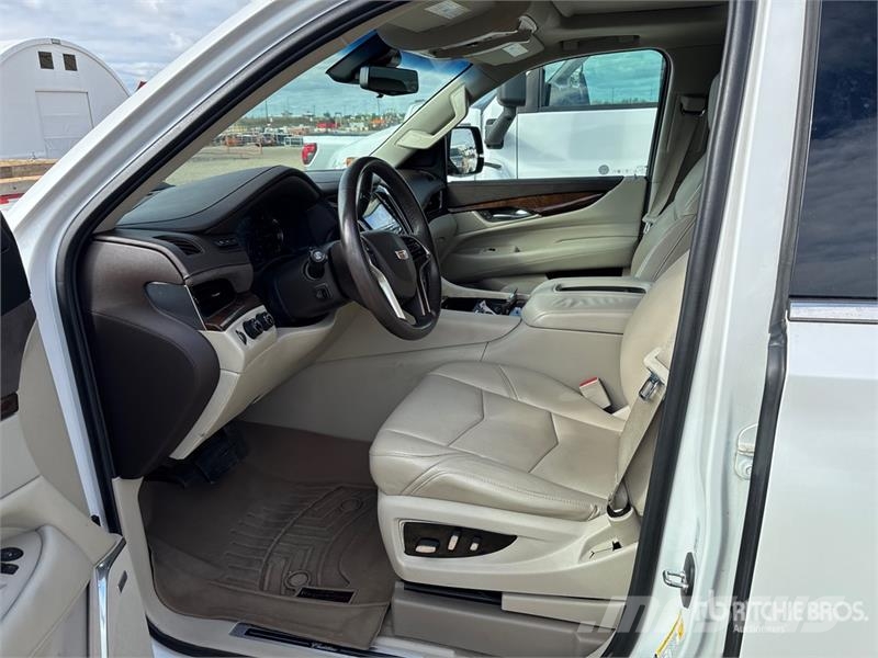 Cadillac Escalade Luxury 4WD SUV Voiture