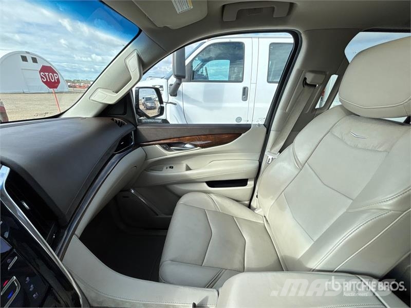 Cadillac Escalade Luxury 4WD SUV Voiture