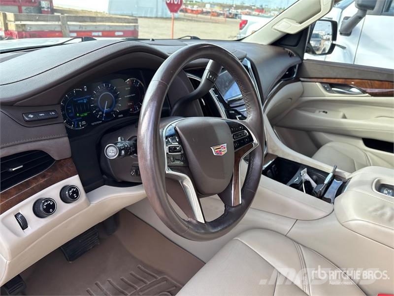 Cadillac Escalade Luxury 4WD SUV Voiture