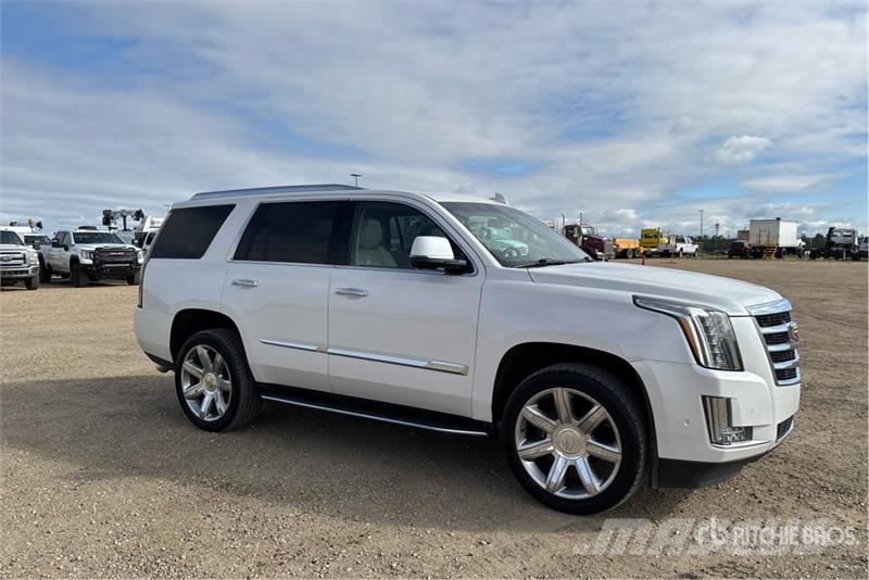 Cadillac Escalade Luxury 4WD SUV Voiture